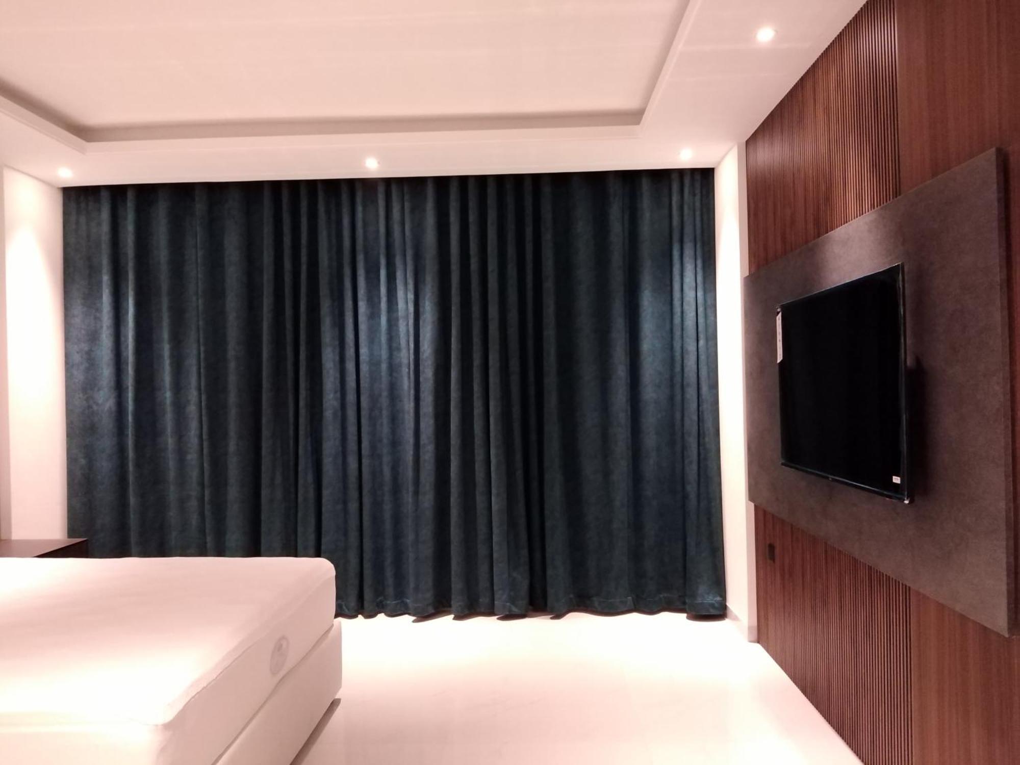 דוקם Nebula Hotel מראה חיצוני תמונה